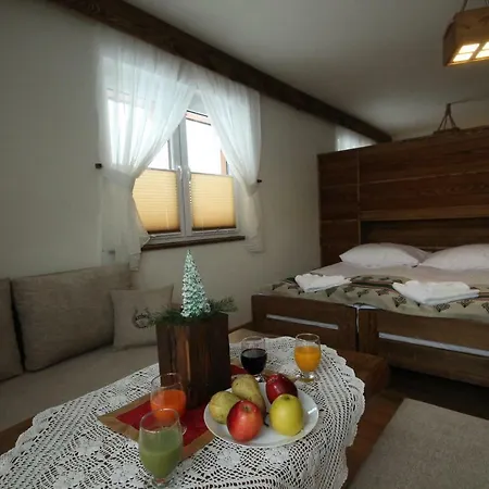 Kazikowa Kuznia B&B 비아우카 타트르잔스카
